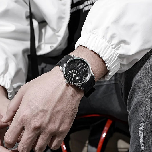 Stylish Rubber Strap Watch